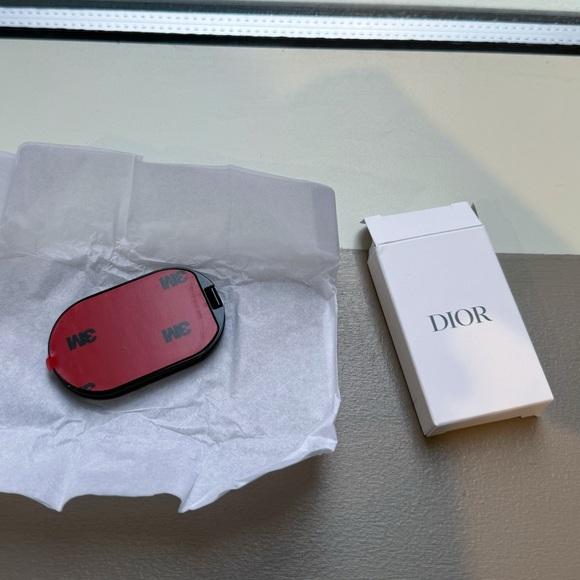 Dior Beauty Makeup Mirror With Phone Holder Stand Dual Mirror - Picture 5 of 6